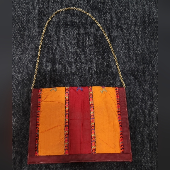 Vintage 1970s Embroidered Boho Handbag - Picture 4 of 7